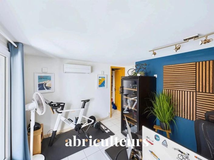 Image No.13-8 Bed House for sale