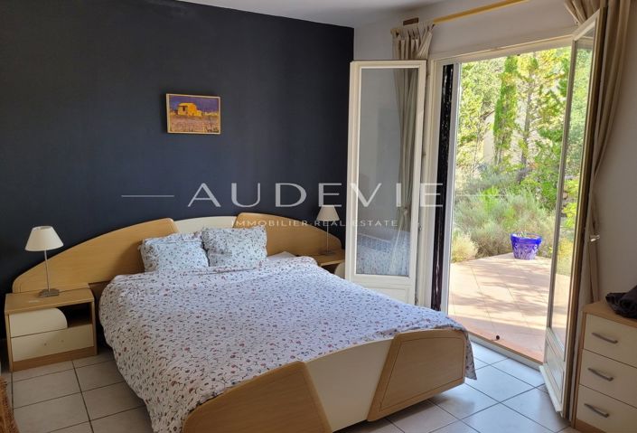 Image No.16-3 Bed House for sale