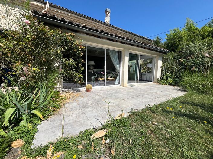 Image No.17-5 Bed House for sale