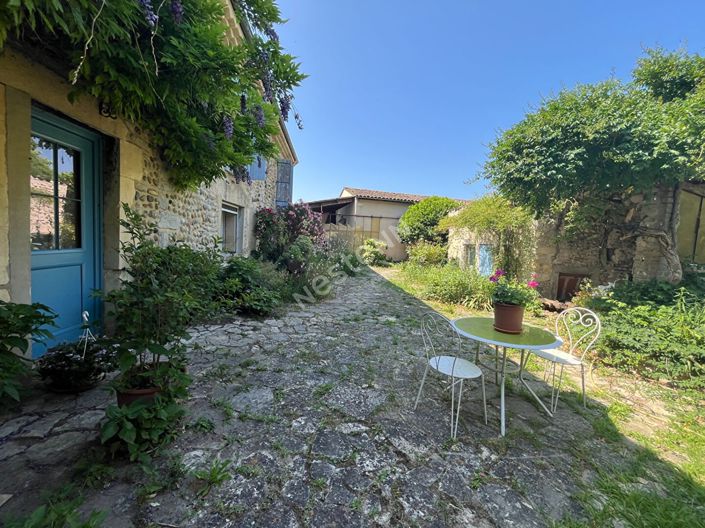 Image No.19-5 Bed House for sale