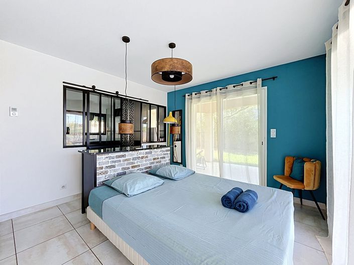 Image No.11-4 Bed House for sale