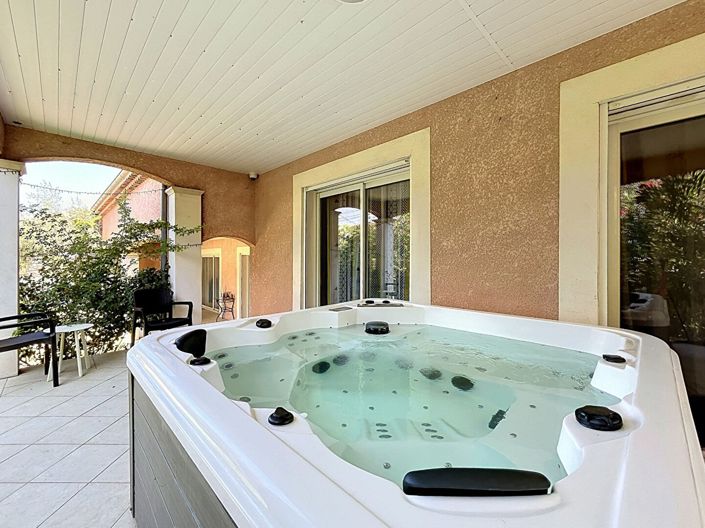 Image No.16-4 Bed House for sale