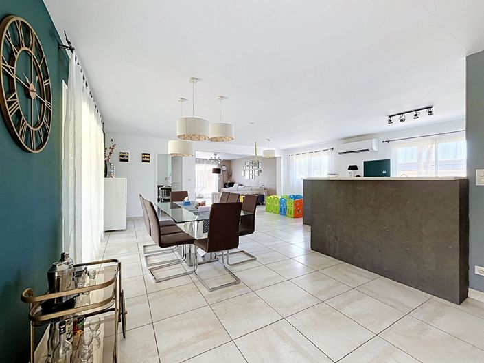 Image No.5-4 Bed House for sale