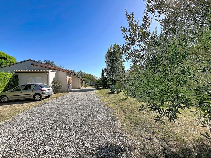 Image No.14-6 Bed House for sale