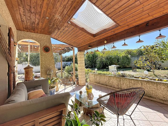 Image No.18-6 Bed House for sale