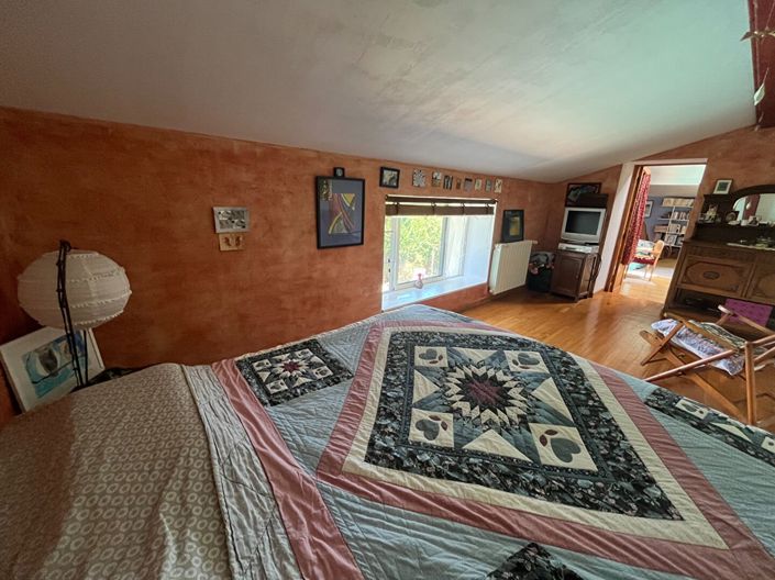 Image No.16-7 Bed House for sale