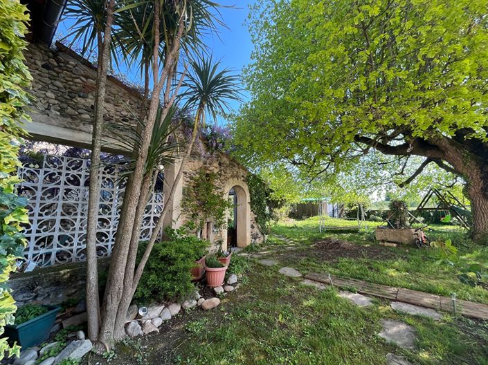 Image No.8-7 Bed House for sale