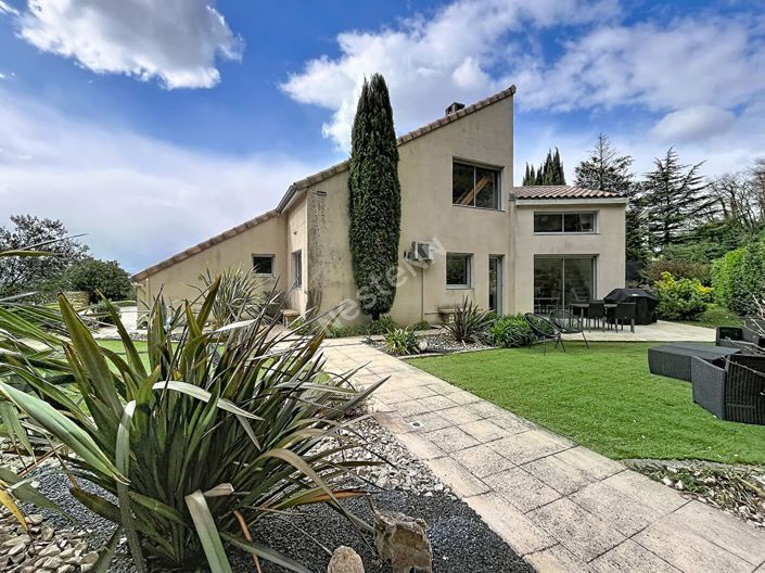 Image No.16-4 Bed House for sale