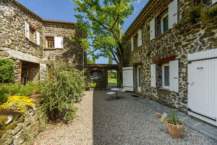 Image No.2-5 Bed House for sale
