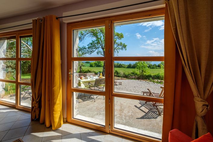 Image No.6-5 Bed House for sale