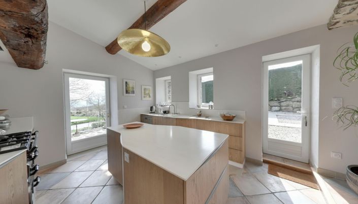 Image No.7-5 Bed House for sale
