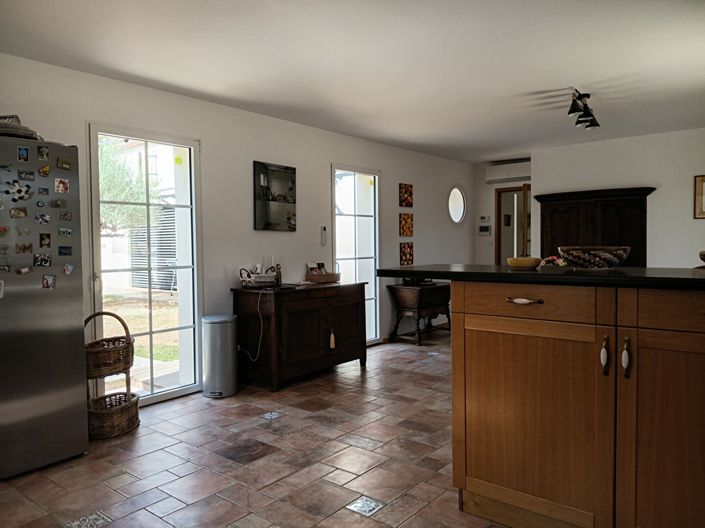 Image No.10-5 Bed House for sale