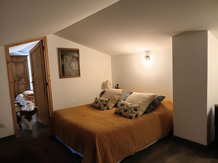 Image No.18-5 Bed House for sale