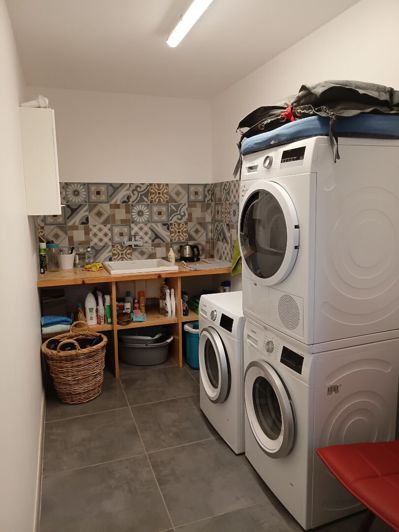 Image No.21-5 Bed House for sale