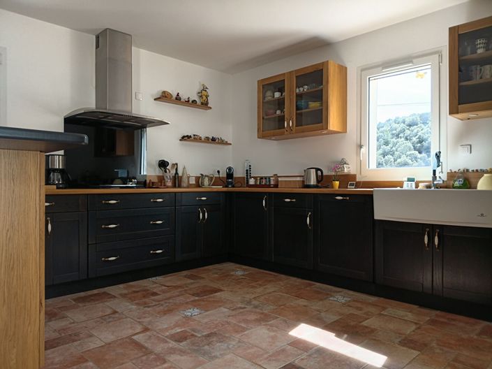 Image No.9-5 Bed House for sale
