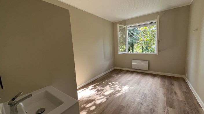 Image No.14-3 Bed House for sale