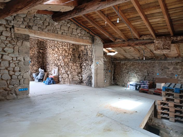 Image No.12-3 Bed House for sale