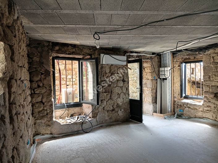 Image No.17-3 Bed House for sale