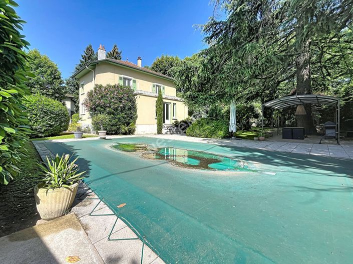 Image No.18-6 Bed House for sale