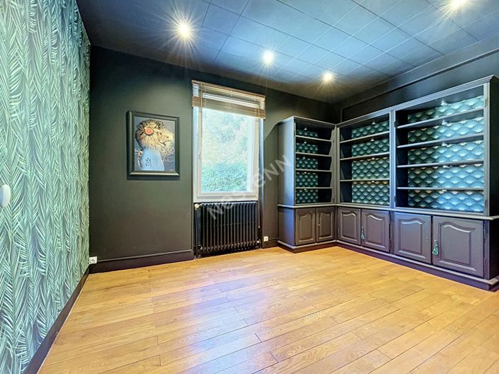 Image No.4-6 Bed House for sale