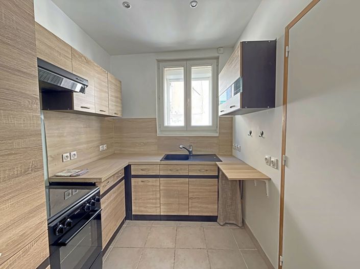 Image No.3-2 Bed House for sale