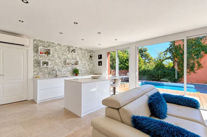 Image No.3-4 Bed House for sale