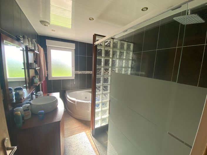 Image No.4-4 Bed House for sale