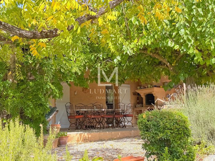 Image No.16-5 Bed House for sale