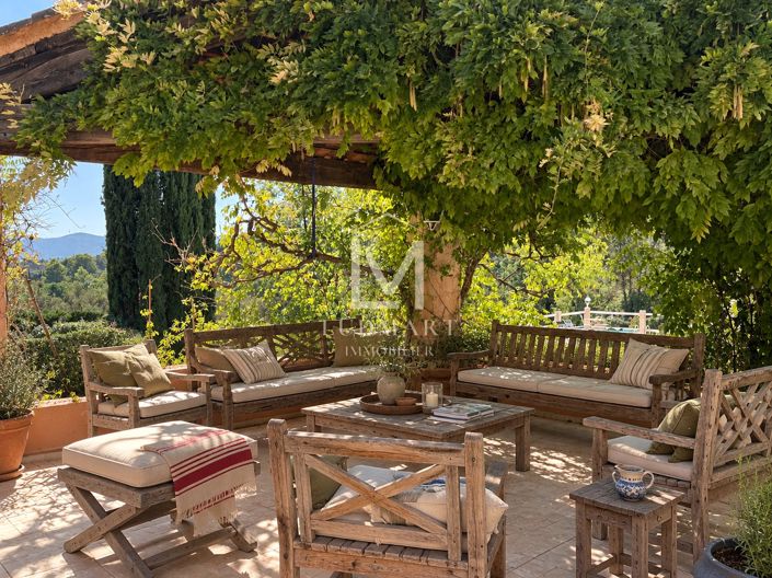 Image No.17-5 Bed House for sale