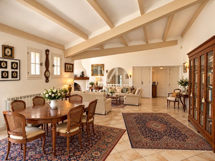 Image No.23-5 Bed House for sale