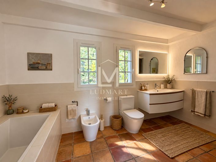 Image No.29-5 Bed House for sale