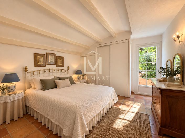Image No.30-5 Bed House for sale