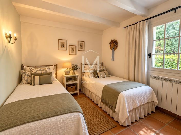 Image No.34-5 Bed House for sale
