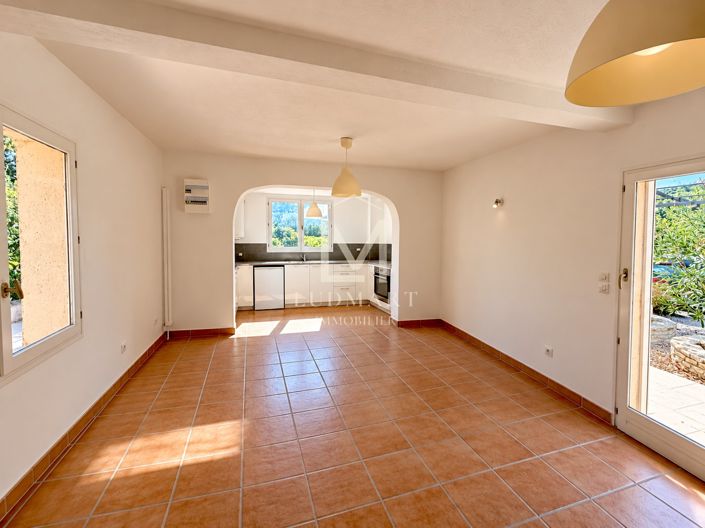Image No.36-5 Bed House for sale