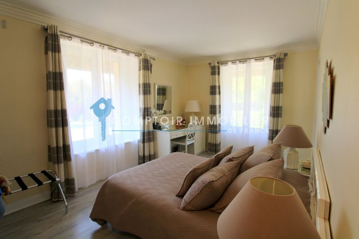 Image No.12-11 Bed House for sale