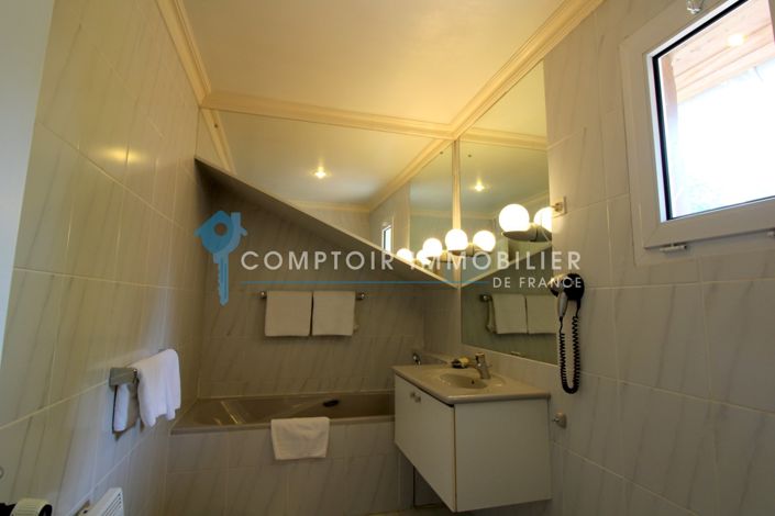 Image No.16-11 Bed House for sale