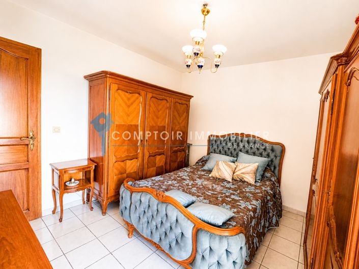 Image No.10-4 Bed House for sale