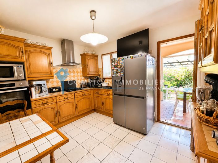 Image No.6-4 Bed House for sale