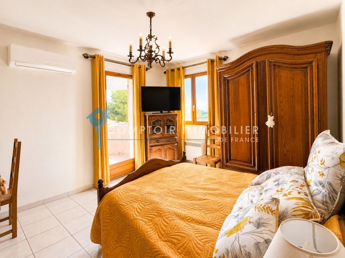 Image No.9-4 Bed House for sale