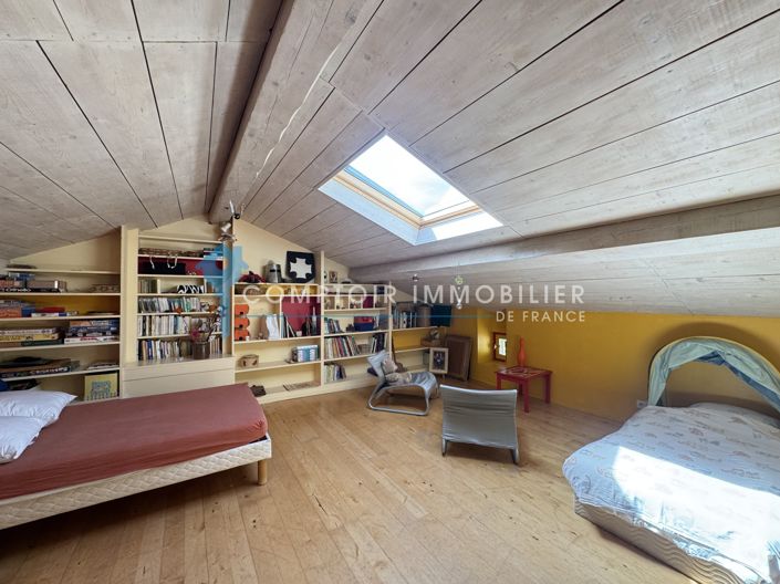 Image No.14-3 Bed House for sale