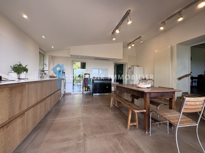 Image No.3-3 Bed House for sale