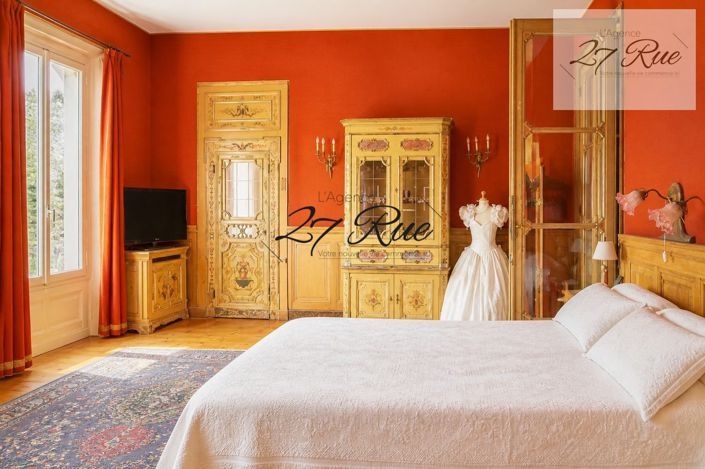 Image No.13-7 Bed Property for sale