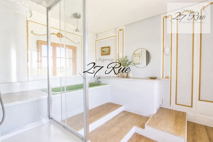Image No.14-7 Bed Property for sale