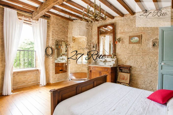 Image No.15-7 Bed Property for sale