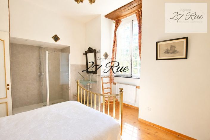 Image No.19-7 Bed Property for sale