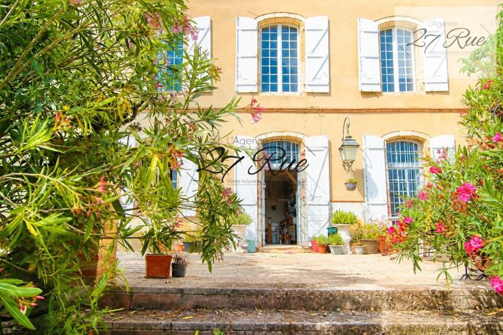 Image No.3-7 Bed Property for sale