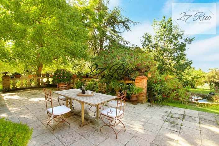 Image No.4-7 Bed Property for sale