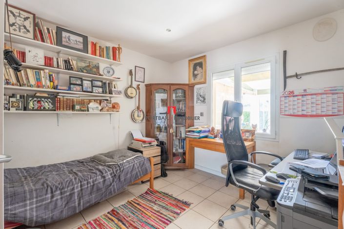Image No.13-3 Bed House for sale