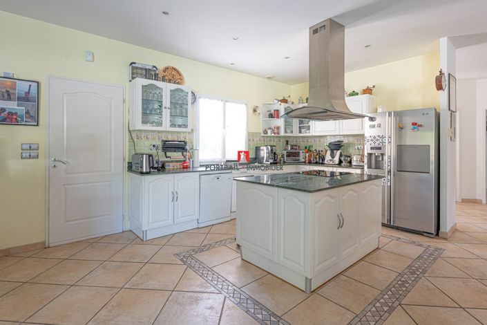 Image No.6-3 Bed House for sale
