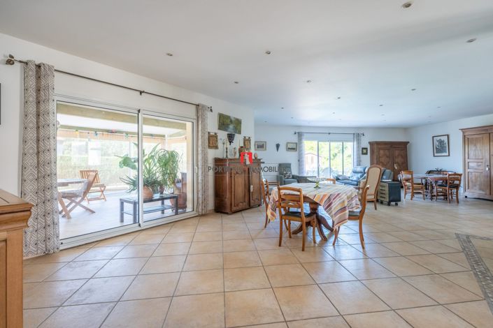 Image No.8-3 Bed House for sale